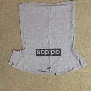 gray adidas t-shirt